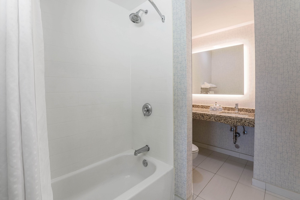 Holiday Inn Express & Suites Fort Worth Downtown by IHG - photo 15