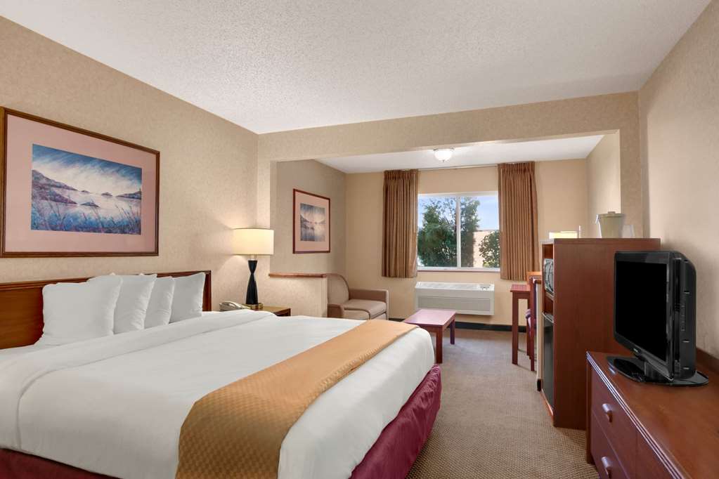 Baymont by Wyndham Golden Red Rocks - photo 19