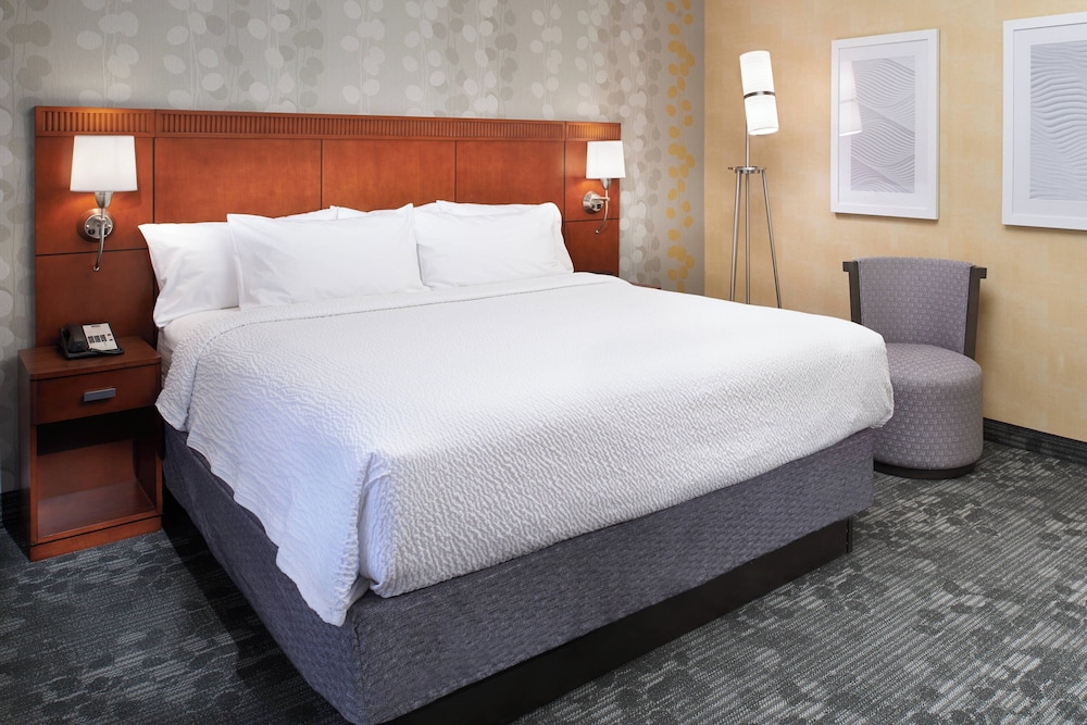 Courtyard by Marriott Detroit Livonia - photo 23