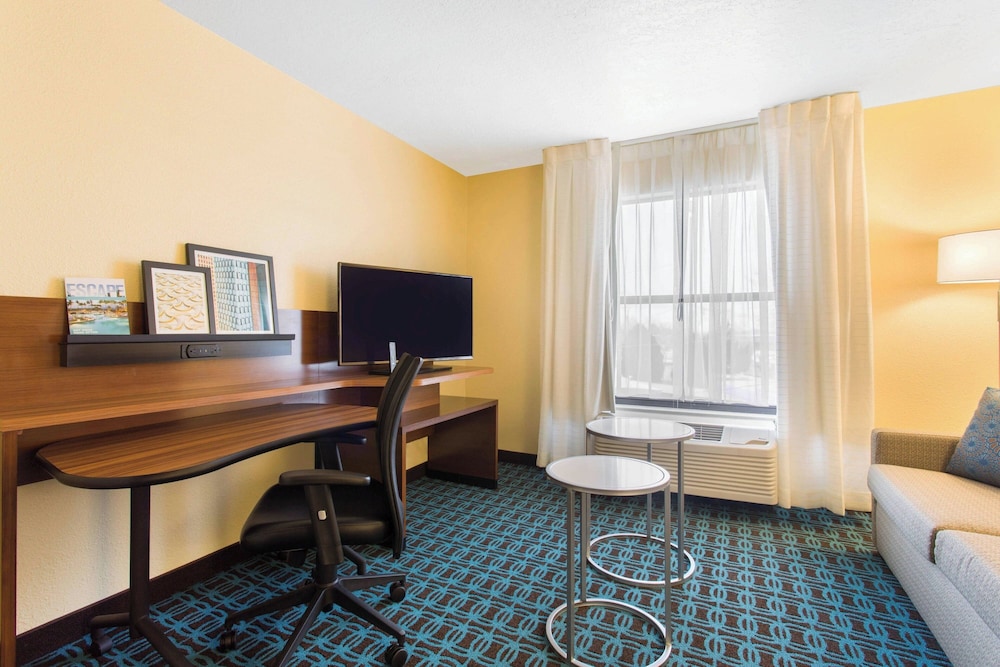 Fairfield Inn & Suites by Marriott Santa Fe - photo 12