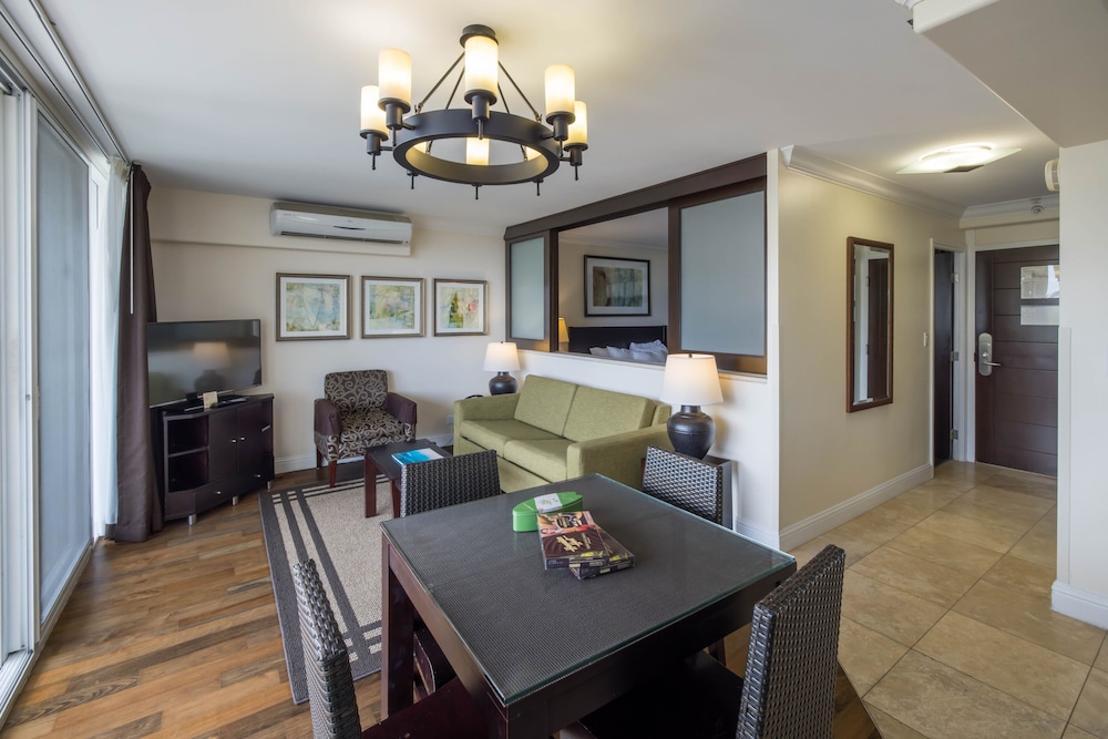 Regency on Beachwalk Waikiki by OUTRIGGER - photo 40