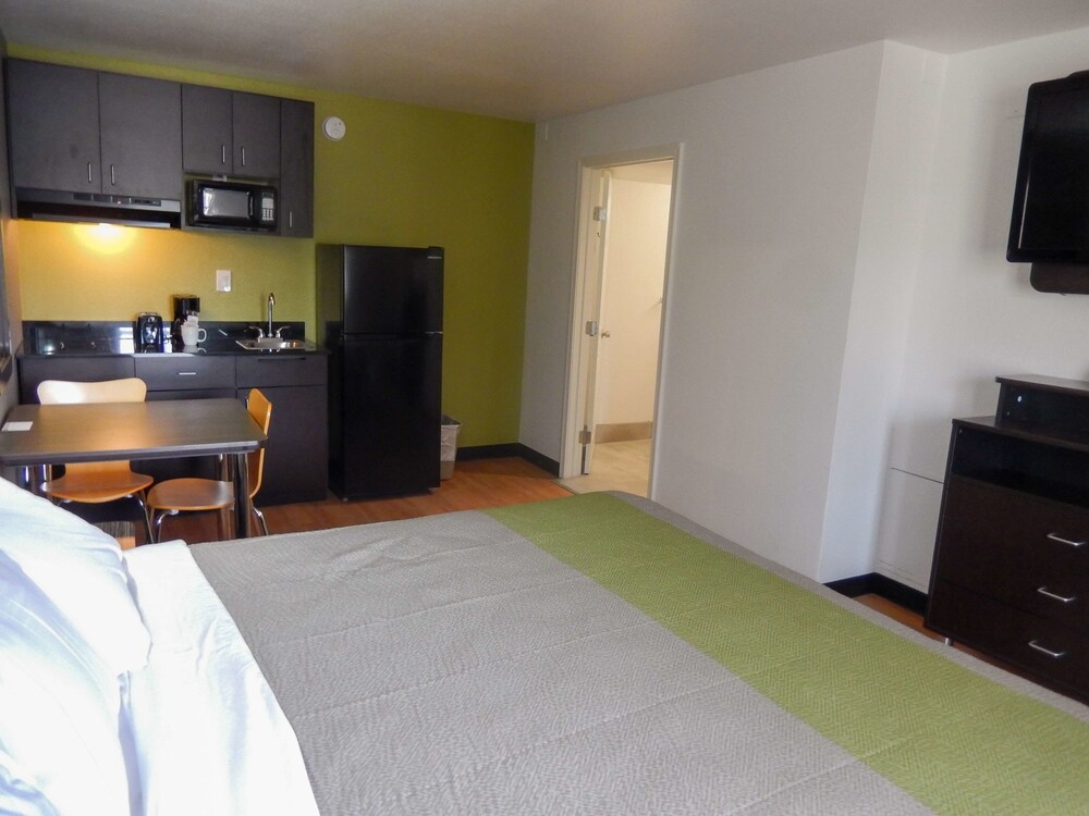 Studio 6 Houston TX Intercontinental Airport South - photo 17