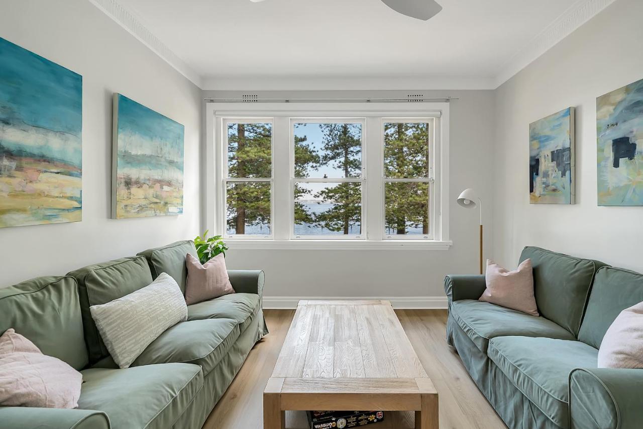 Renovated Harbourfront Home with Harbour Views — 4-Star Luxury Hotel in Manly, Australia