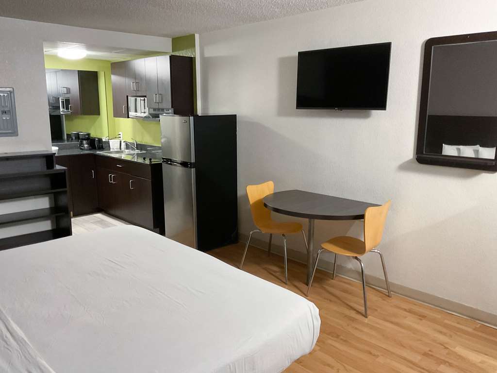 Motel 6 Columbus GA Downtown - photo 8