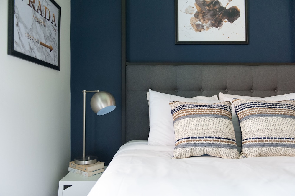Sophisticated 4BR in Lincoln Park by Sonder - photo 21