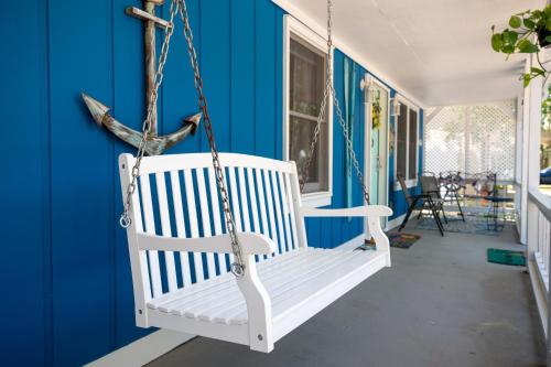 Blu By U by Oak Island Accommodations - photo 45