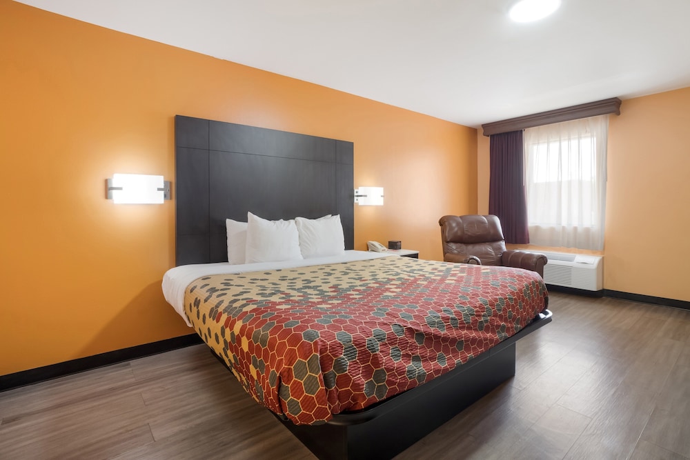 The Jewel Motel - photo 11