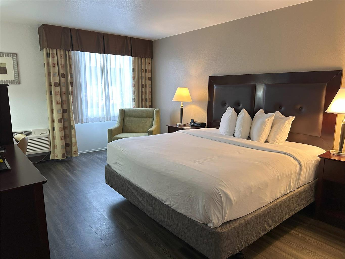 Quality Inn & Suites Everett - photo 31