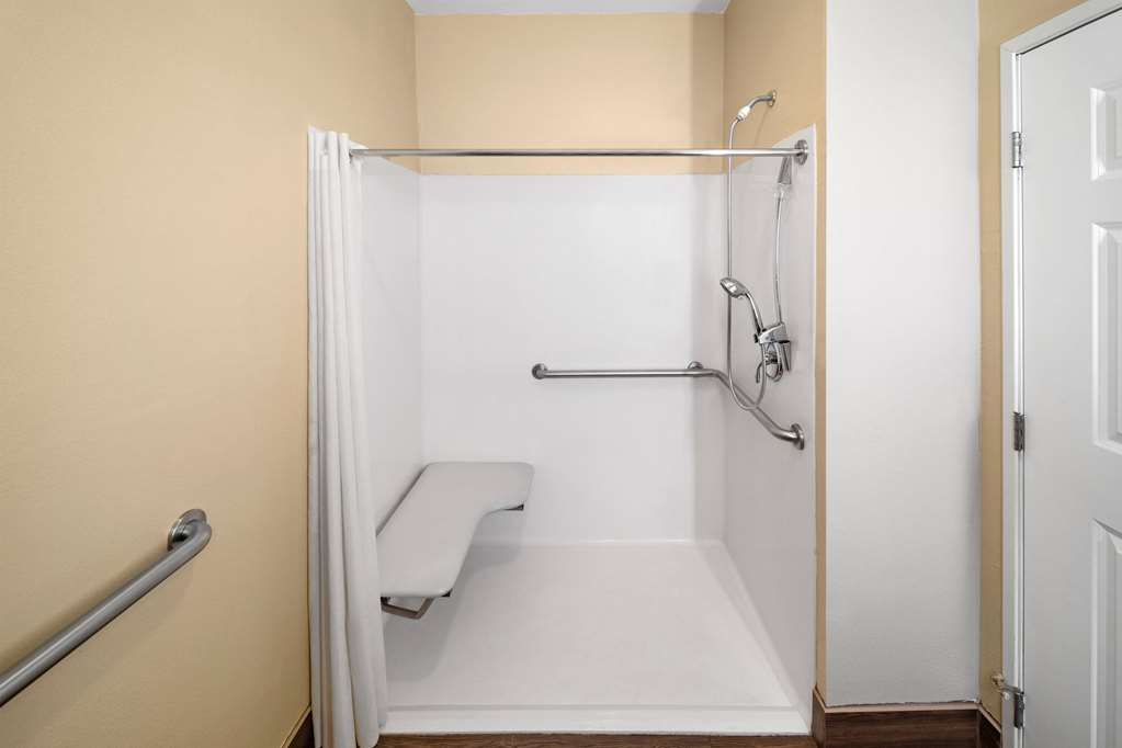La Quinta Inn & Suites by Wyndham Houma - photo 15
