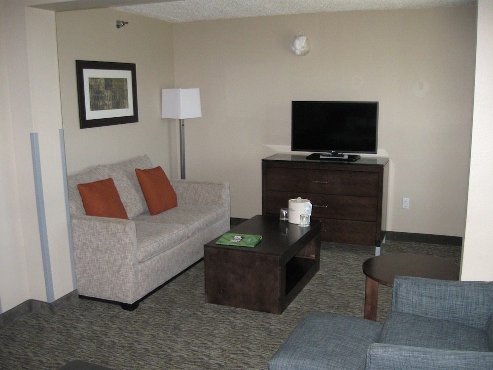 Wingate by Wyndham Fargo - photo 19