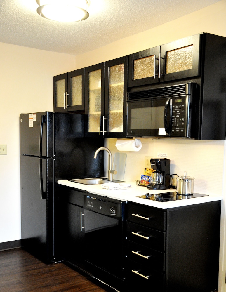 Candlewood Suites Washington Dulles Sterling by IHG - photo 30