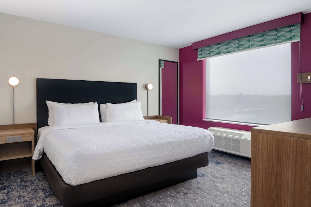 Home2 Suites by Hilton Sheboygan - photo 15