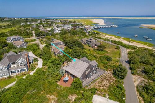 Private Beach Water Views Incredible Location — Chatham