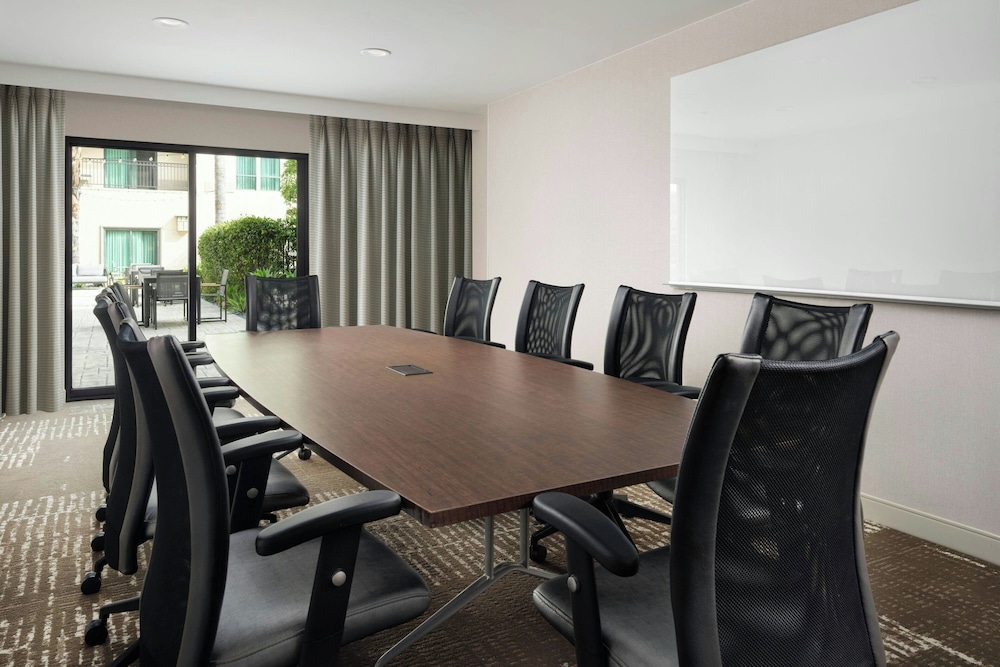 Courtyard by Marriott Pasadena Old Town - photo 71