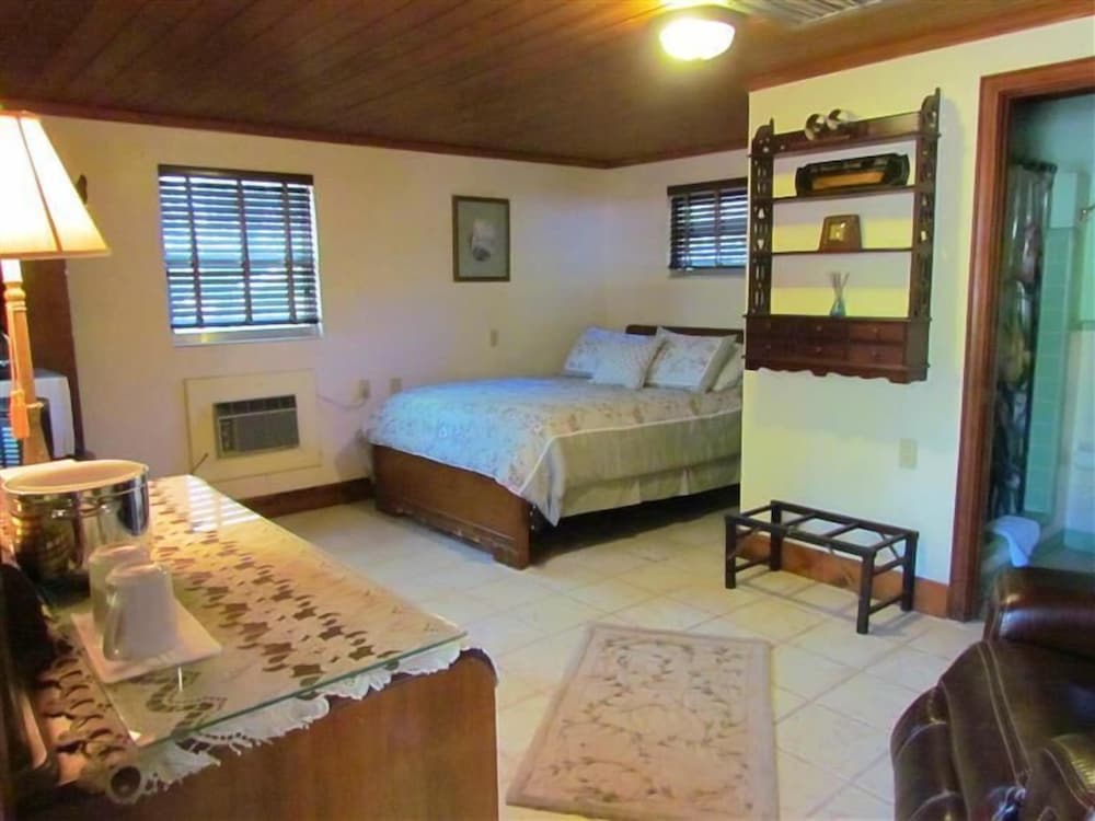 Yearling Restaurant and Cabins - photo 16