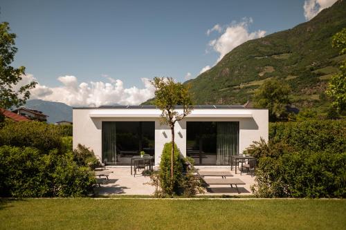 Agriturismo Insolito — 4-Star Luxury Hotel in Terlano, Italy