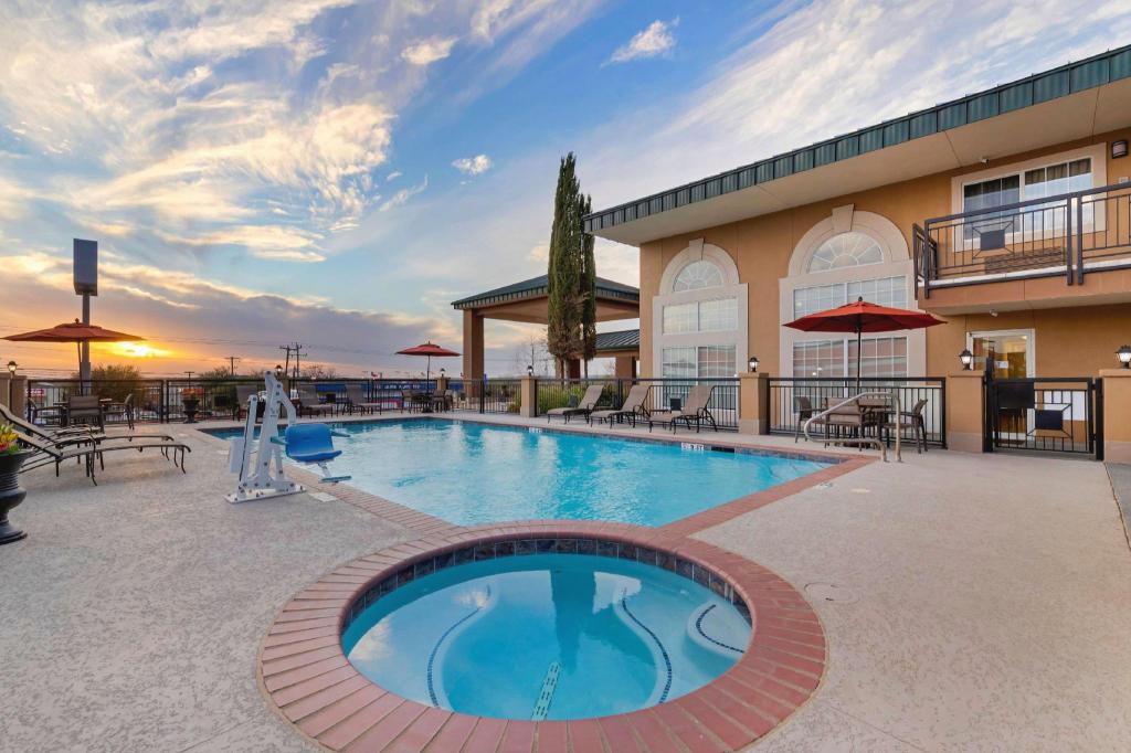 Marble Falls Inn - photo 5