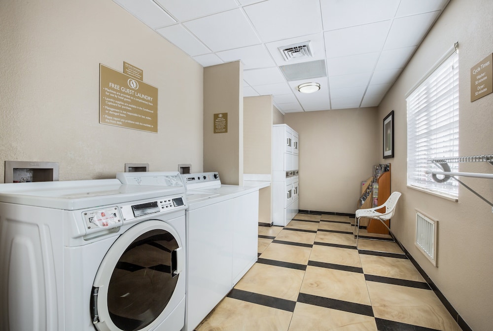 Candlewood Suites Virginia Beach Town Center by IHG - photo 24