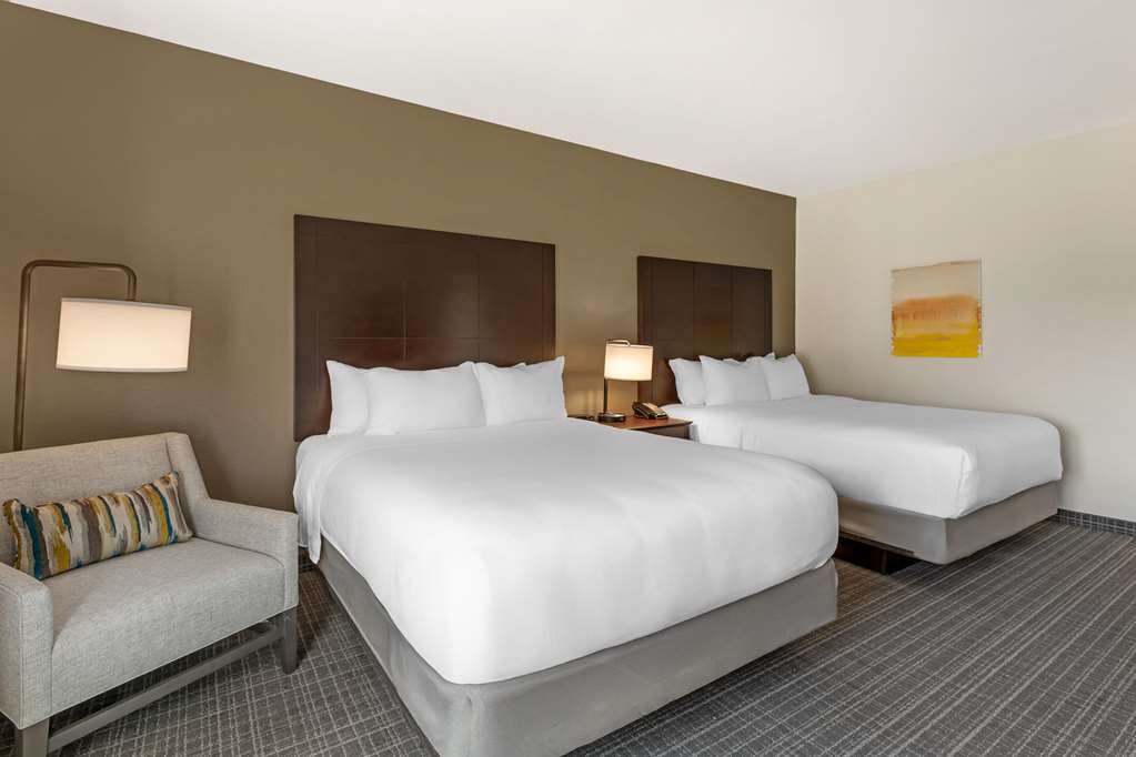 Comfort Inn & Suites Verona at Turning Stone Resort Casino - photo 20