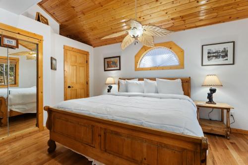 Bugle Pointe B21 by Estes Park Condos — 4-Star Luxury Hotel in Estes Park, United States