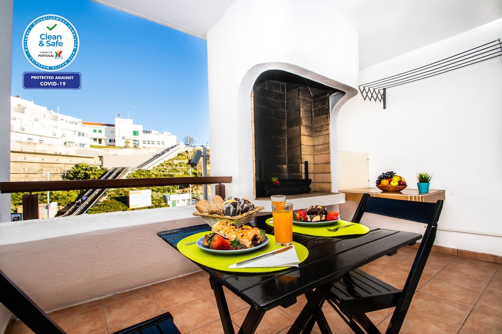 Apartamento Marbella — 4-Star Luxury Hotel in Albufeira, Portugal
