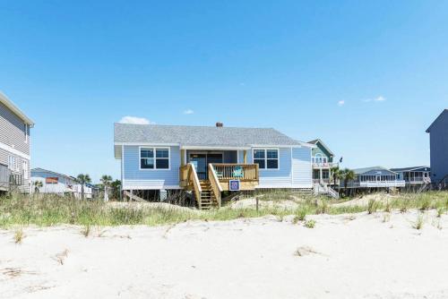 Salty But Sweet by Oak Island Accommodations - photo 13