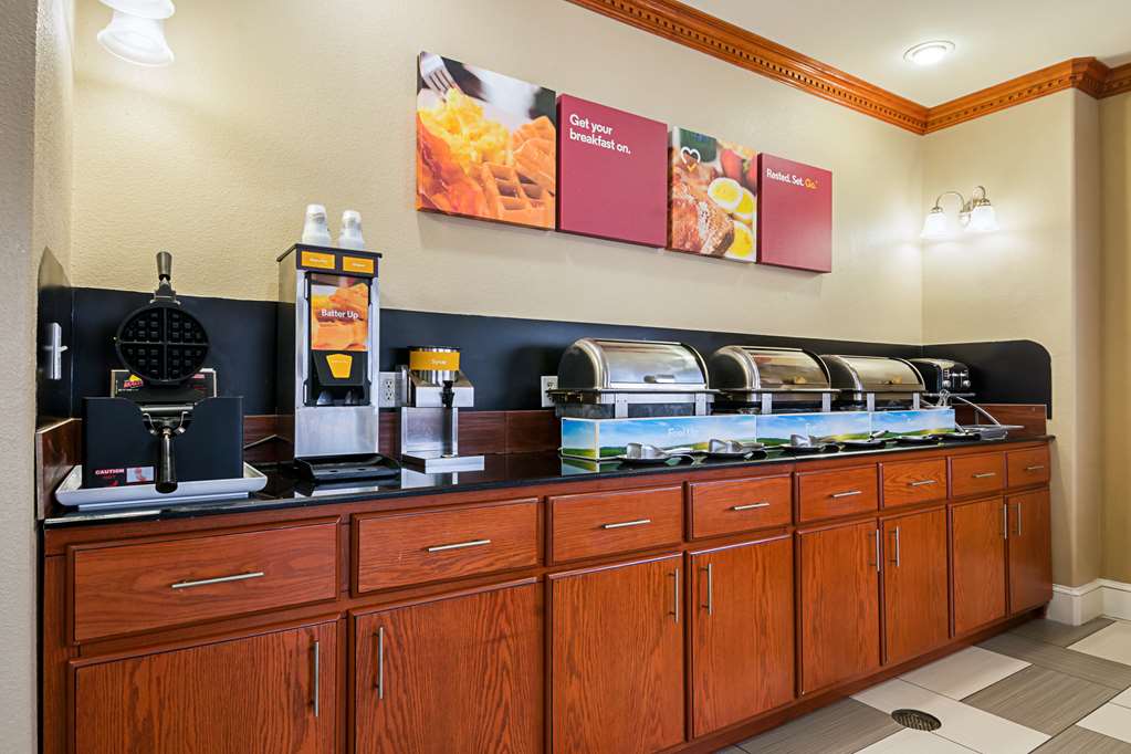 Comfort Suites Lake Charles - photo 34