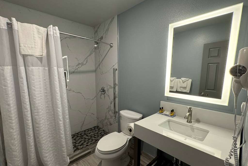 Baymont by Wyndham Coalinga - photo 20