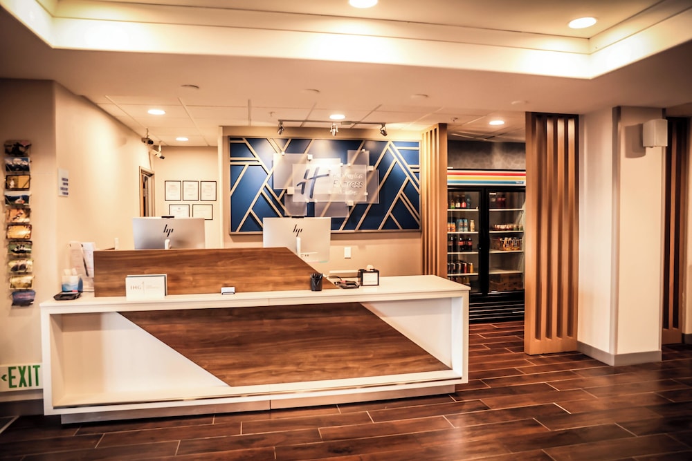 Holiday Inn Express Hotel & Suites Douglas by IHG - photo 2