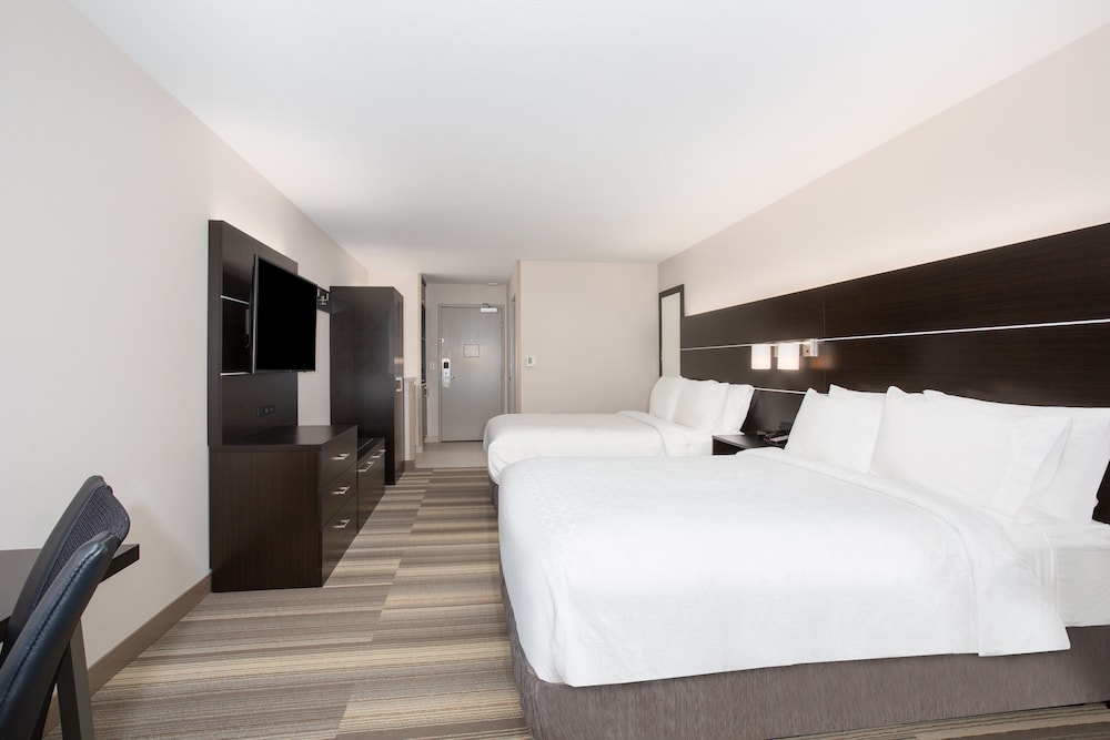Holiday Inn Express & Suites Lincoln City by IHG - photo 6