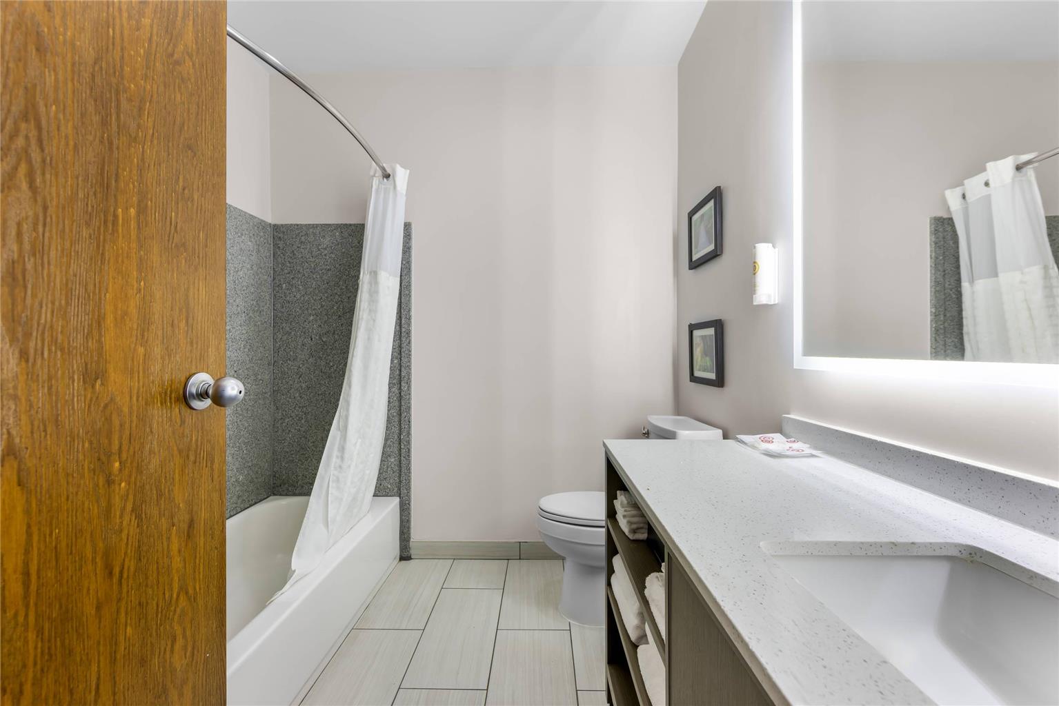 Comfort Suites London South - photo 29