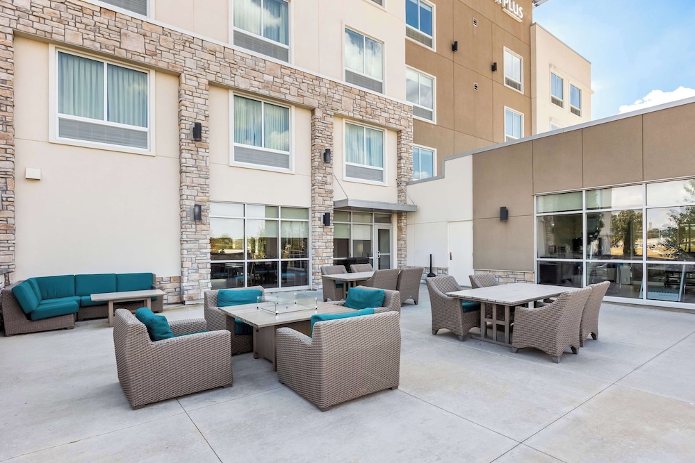 Best Western Plus Bolivar Hotel & Suites - photo 29