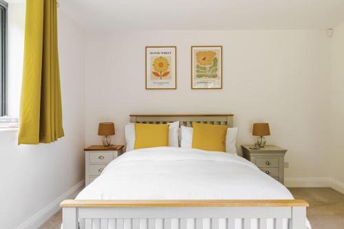 Stylish Cotswolds Retreat nestled between Bath and Castle Combe — 4-Star Luxury Hotel in Chippenham, United Kingdom