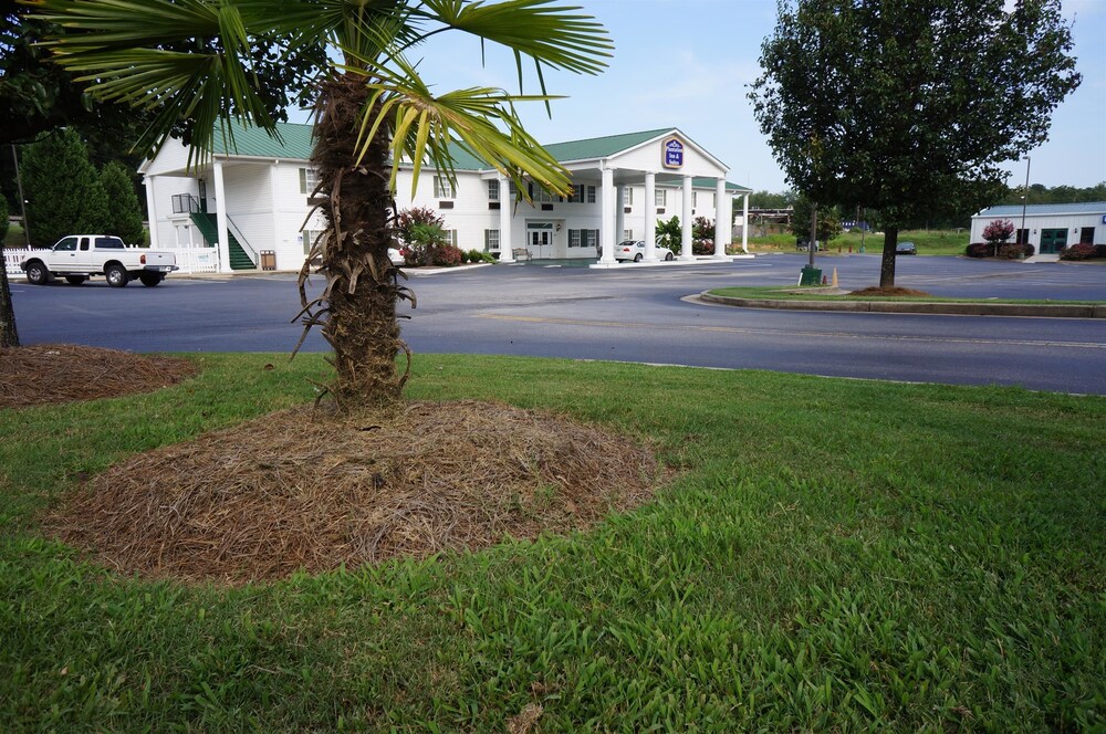 Plantation Inn and Suites - photo 16