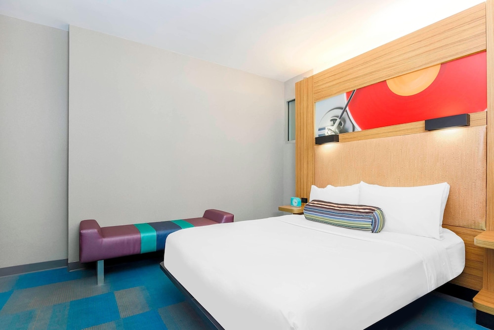 Aloft Harlem - photo 8