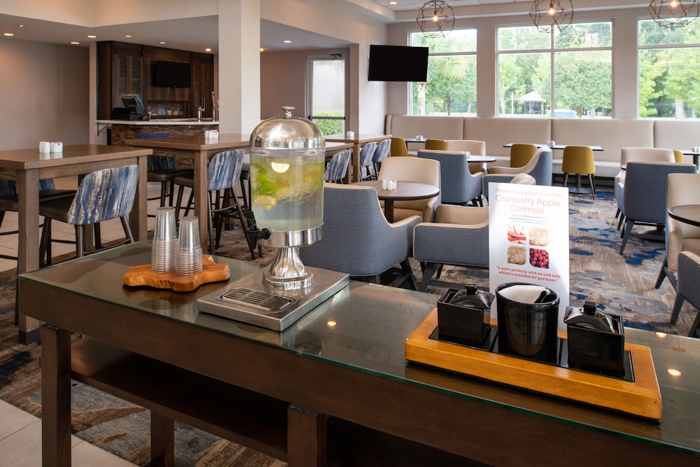 Hilton Garden Inn Baton Rouge Airport - photo 6