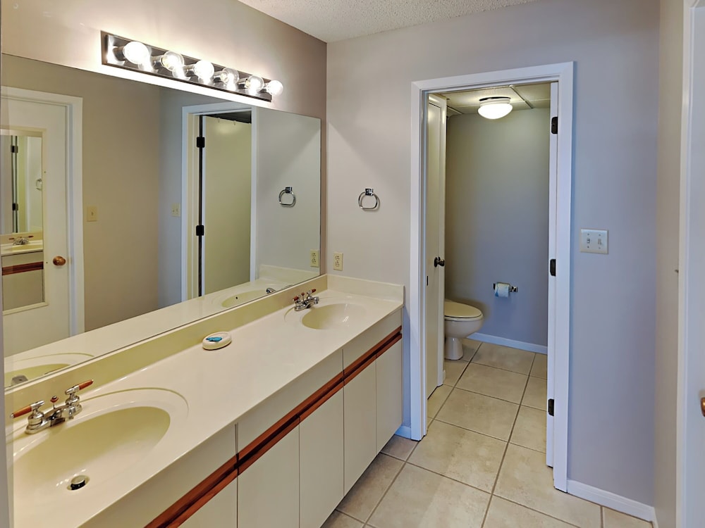 Edgewater Beach & Golf Resort II by Resort Collection - photo 126