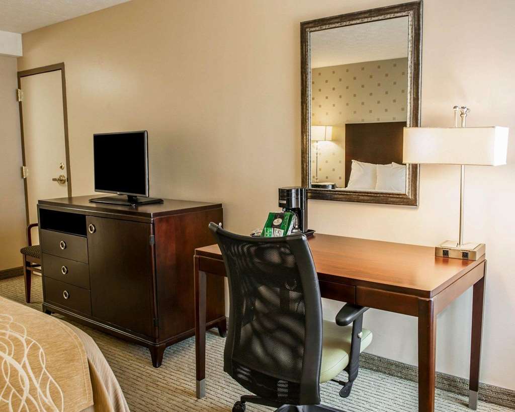 Comfort Inn Bloomington near University - photo 12