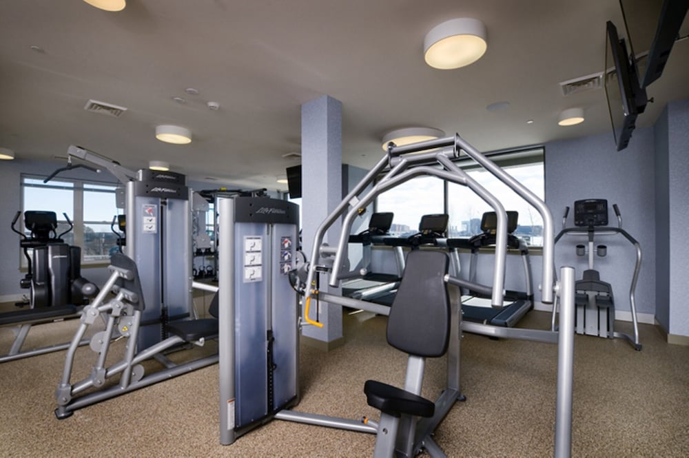 Global Luxury Suites East Boston - photo 40