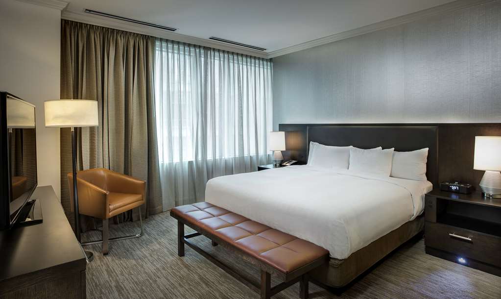 Hyatt Centric Chicago Magnificent Mile - photo 5