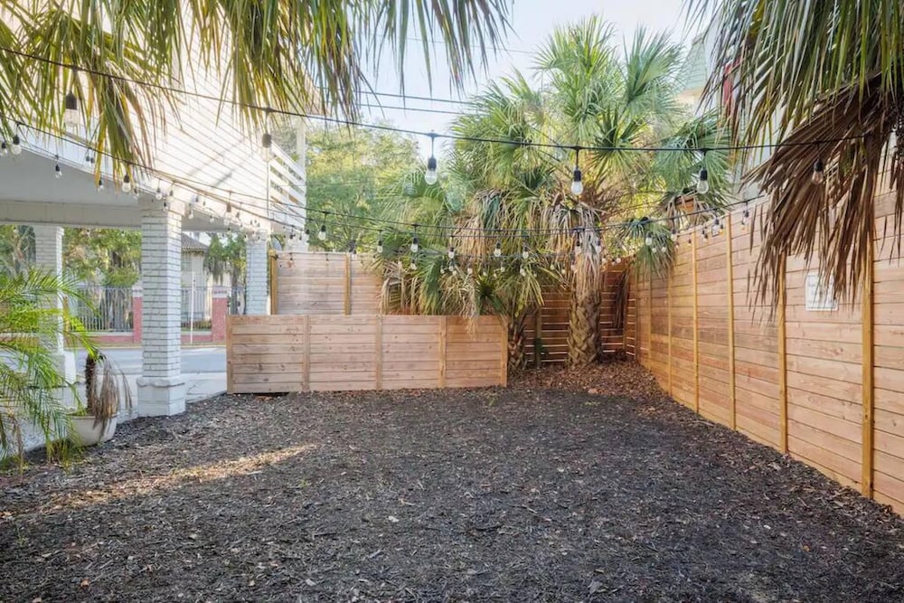 San Marco Villa Duplex w Backyard - photo 3