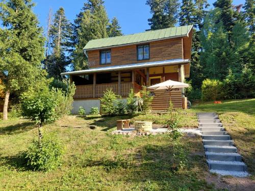 Chata Teodor - carbon neutral hotel in Unknown City