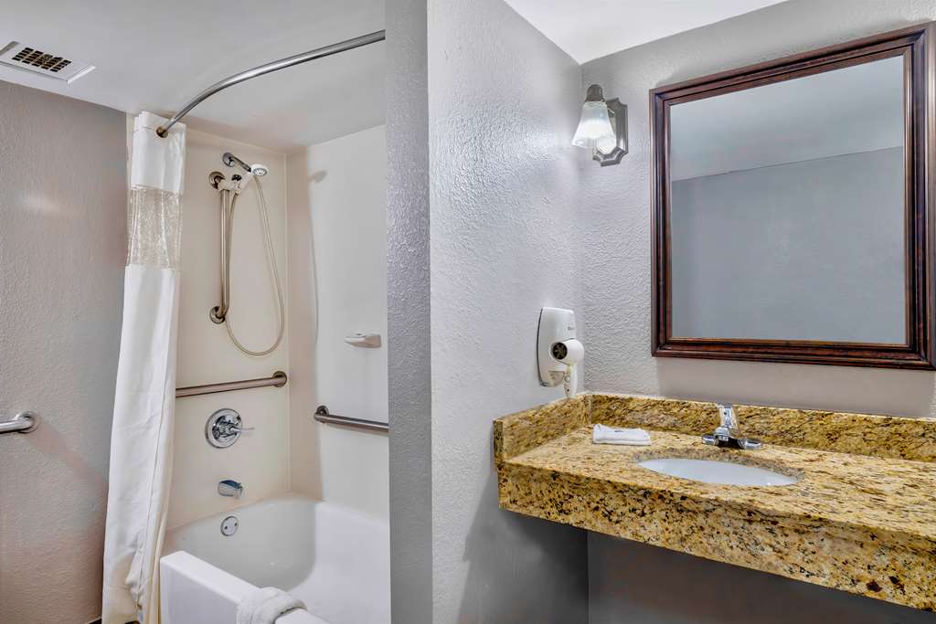 Motel6 Harrisburg PA Near PA Expo Center - photo 16