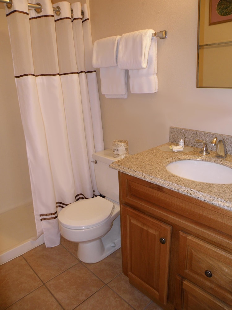 The River's Edge Motel Lodge & Resort - photo 19