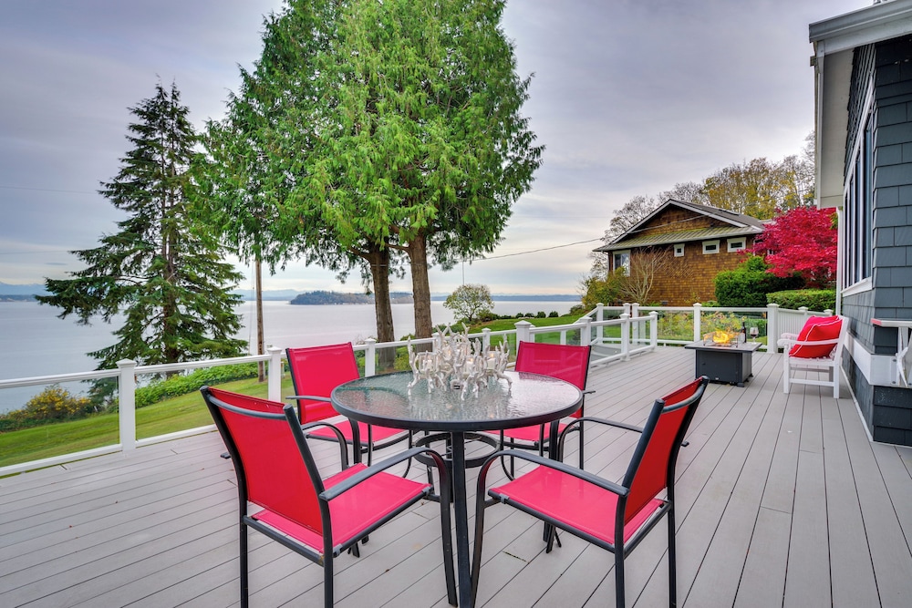 1 4 Mi To Beach Family Home W Spacious Deck 21239969 — Langley