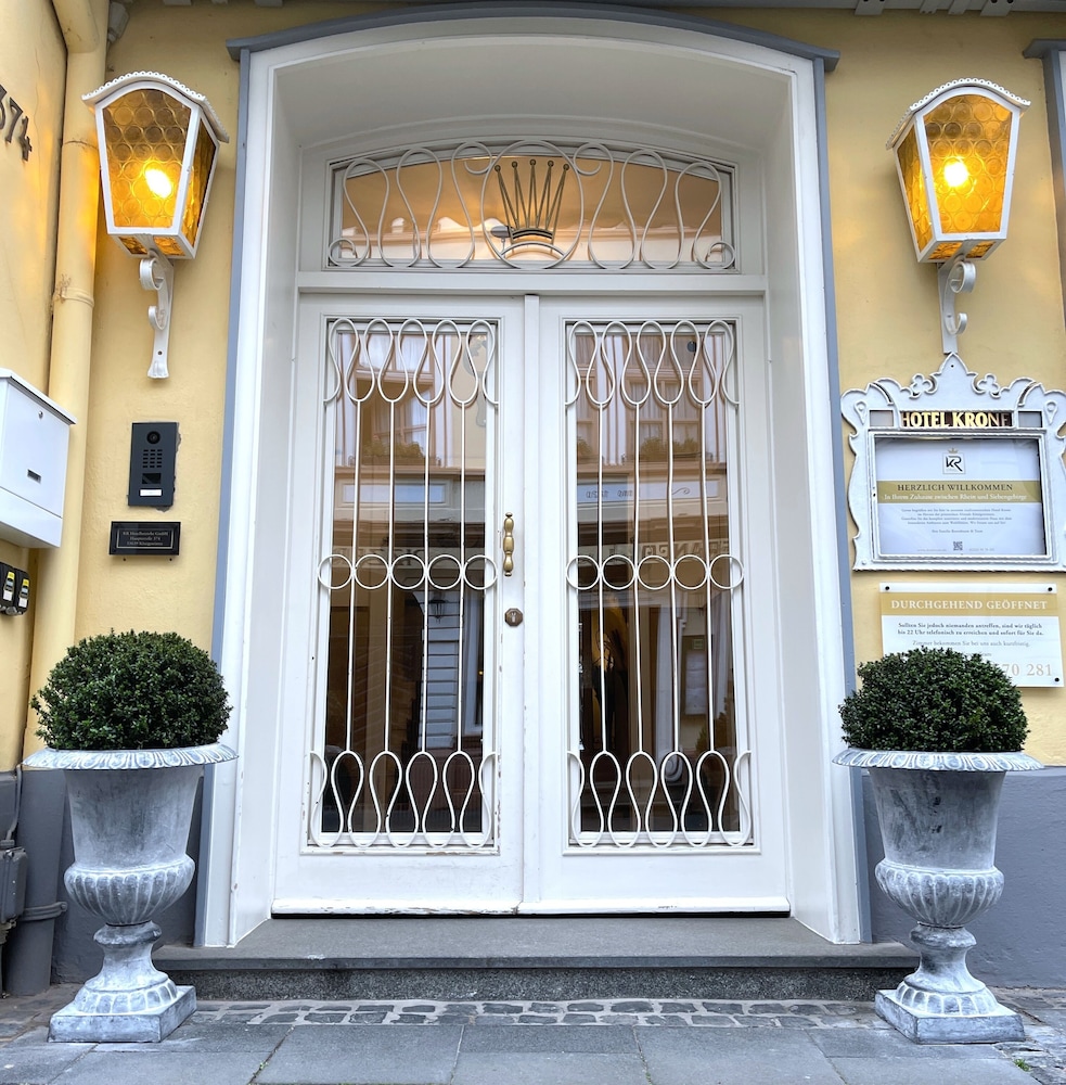 Das Hotel Krone — hotel in Koenigswinter