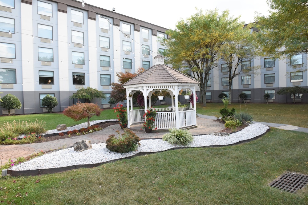 Holiday Inn Piscataway Somerset by IHG - photo 35