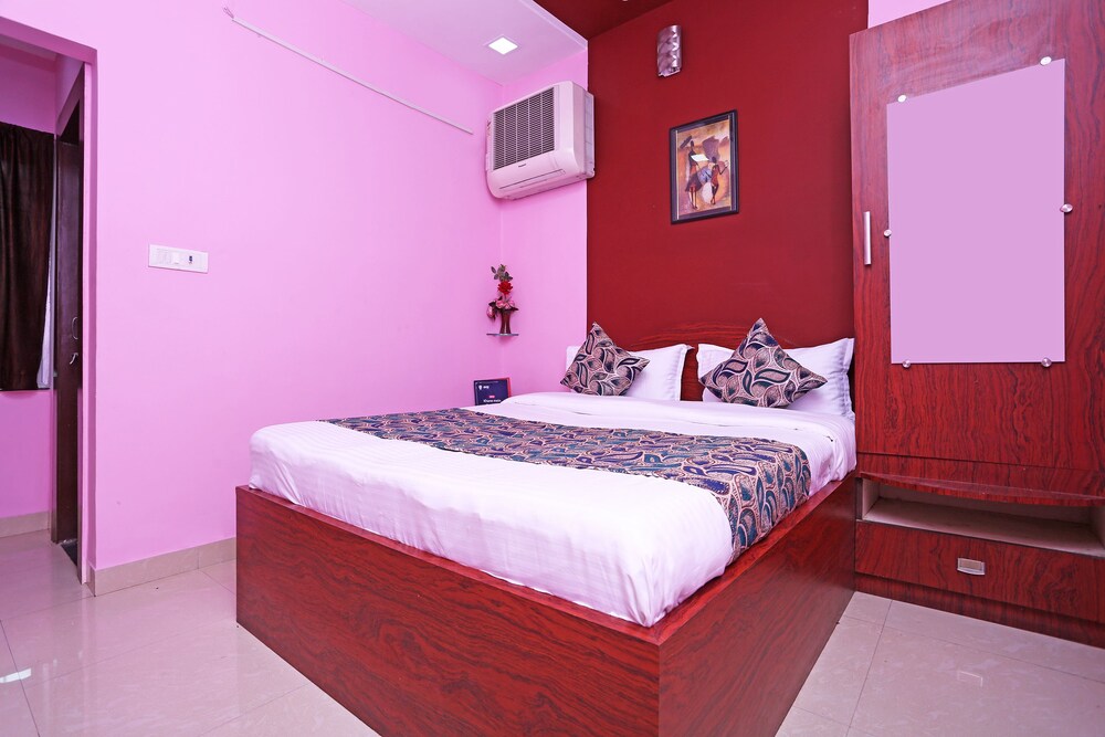 OYO 10190 Hotel Gagan Grant - carbon neutral hotel in Raipur