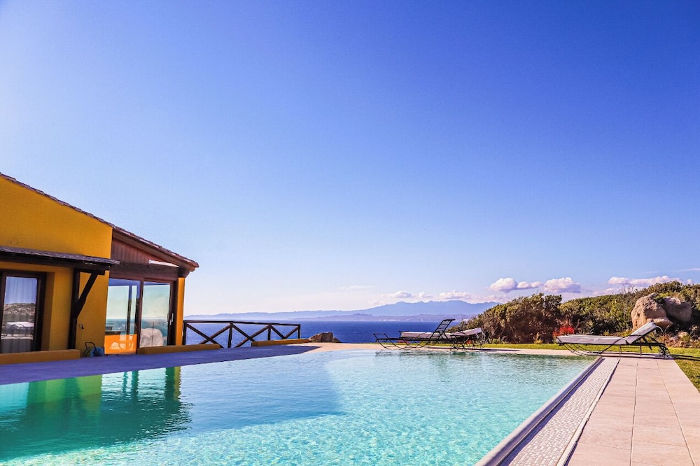 Borgo Arborea Charming Retreat — 4-Star Luxury Hotel in Santa Teresa Gallura, Italy