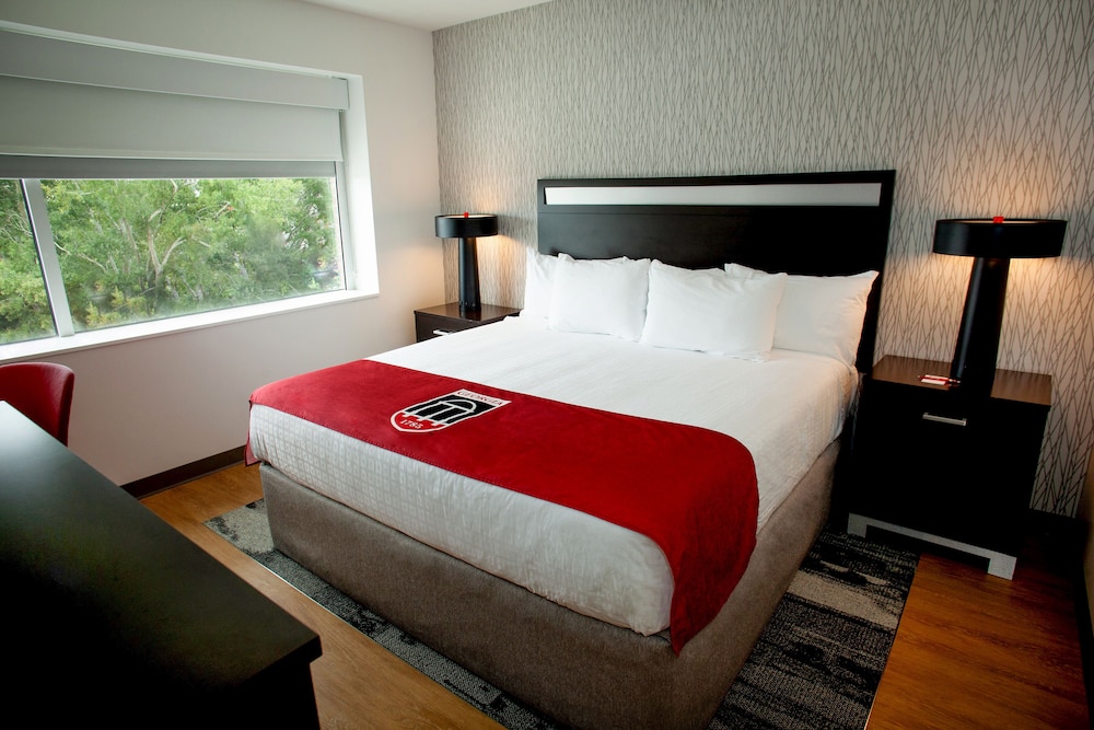 The University of Georgia Center for Continuing Education & Hotel - photo 15